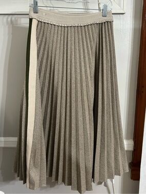 Pleated Beige Midi Skirt with Contrast Stripe